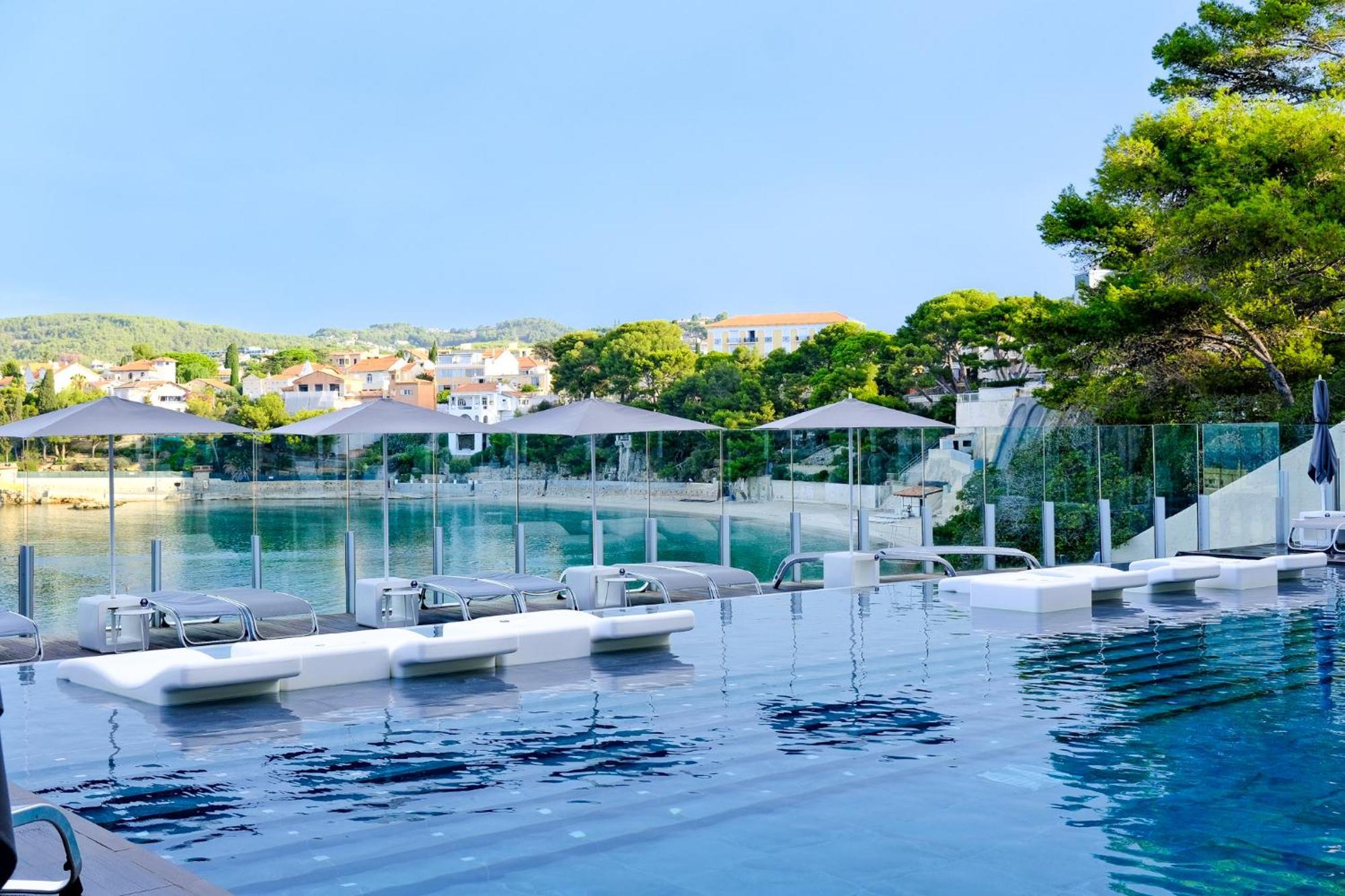 Thalazur Bandol Ile Rousse - Hotel & Spa エクステリア 写真